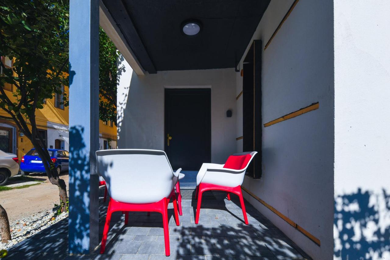 Designer Apartment In The City Center Cluj-Napoca Exterior photo