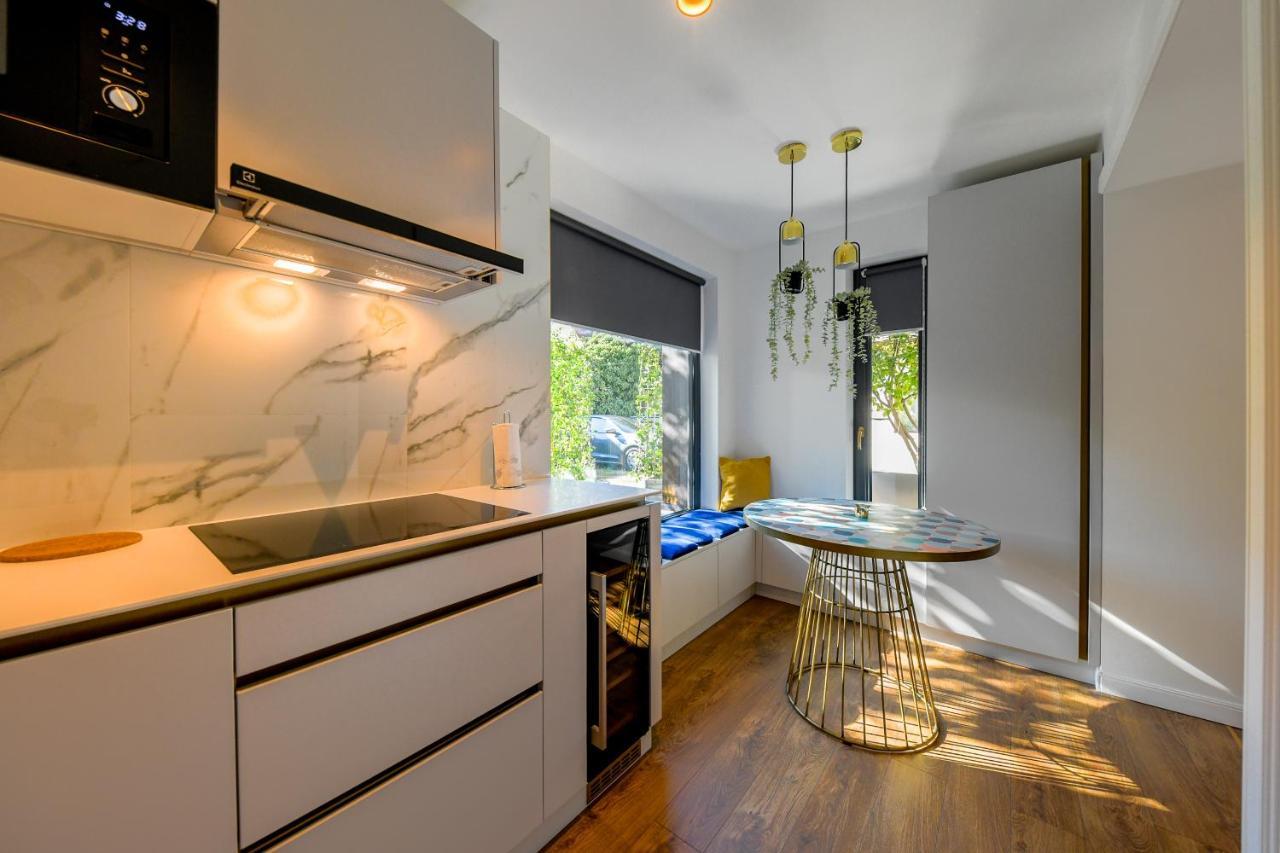 Designer Apartment In The City Center Cluj-Napoca Exterior photo